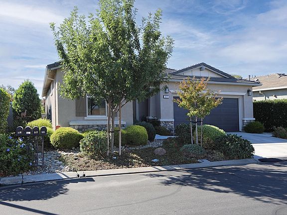 3rd image of 317 Sunset Court