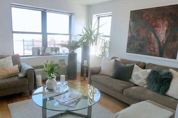Rented by Compass | media 27