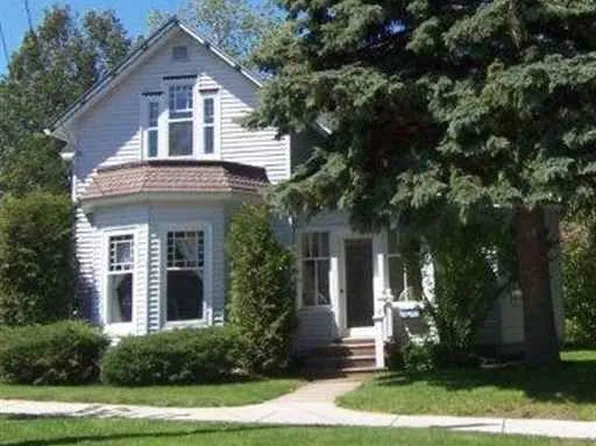 808 Petoskey St, Petoskey, MI 49770