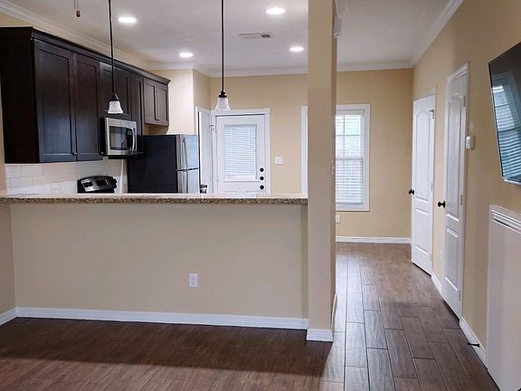 5th image of 301 Southwest Pkwy #343