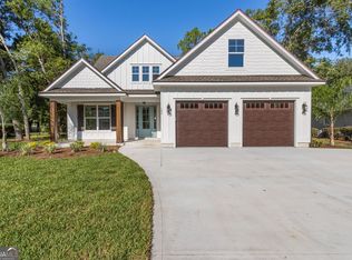103 Maybird Dr, Kingsland, GA 31548