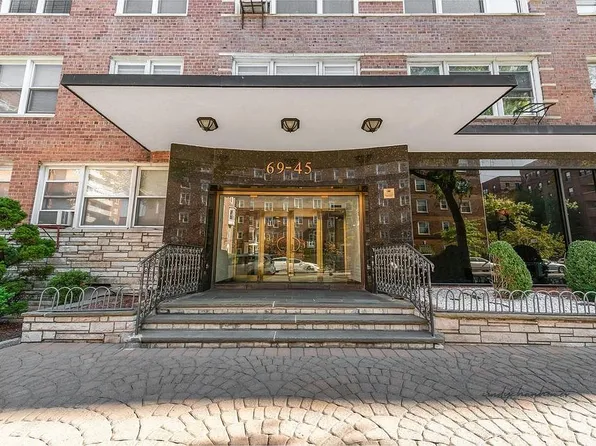 69-45 108th St #2J, Forest Hills, NY 11375