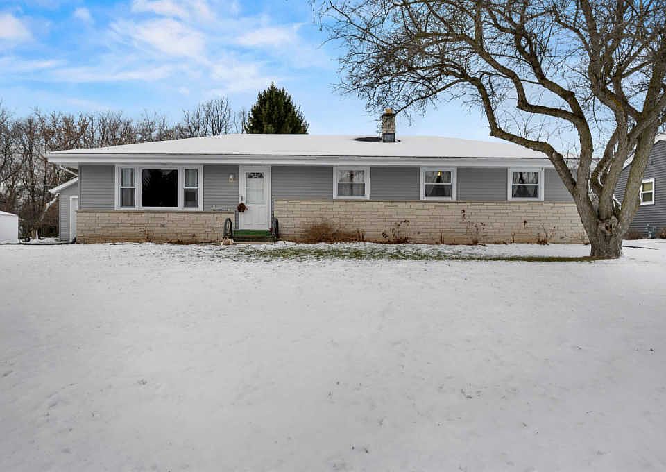 1st image of W238N6235 Park Ct
