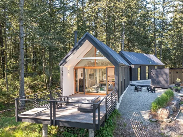 51 Lakshmi Road, Orcas Island, WA 98245