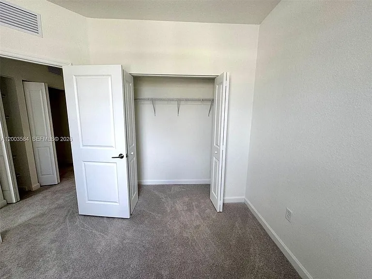 2877 SE 24th Ct — Photo 10