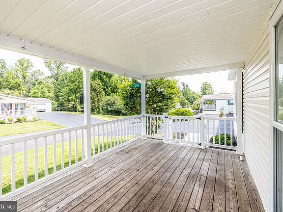 4th image of 206 Brookview Ave