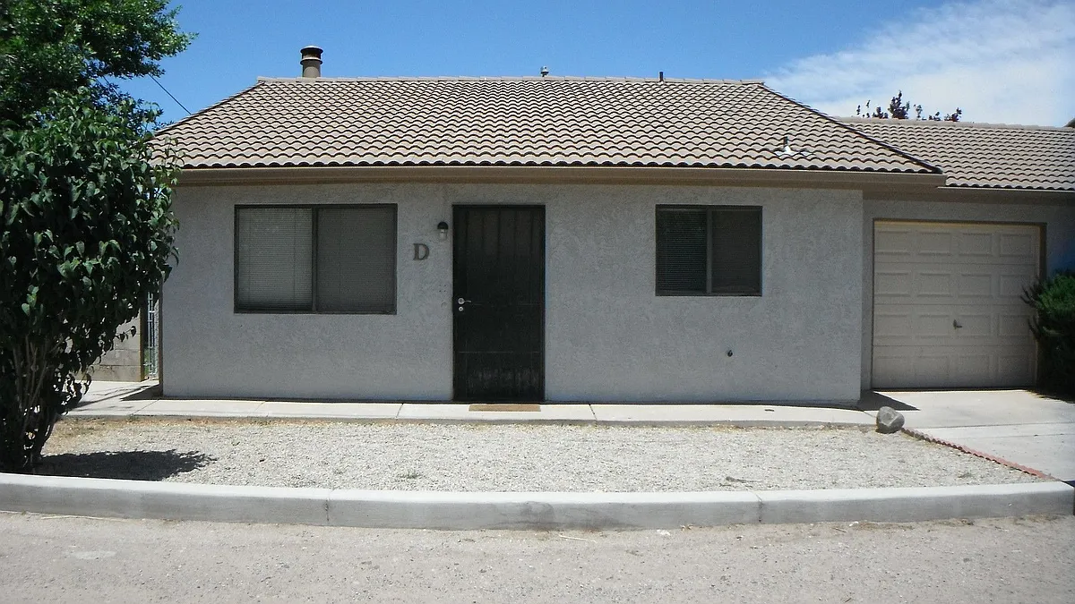 Building Photo - Gol21541