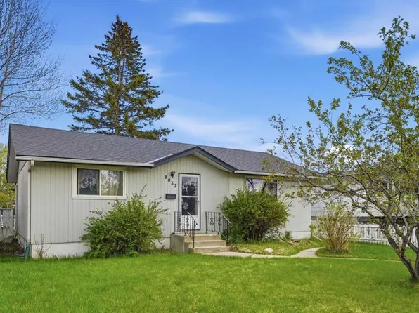 9032 W Fairmount Dr SE, Calgary, AB T2H 0Z5