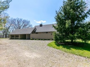 24 Hillcrest Dr, Painted Post, NY 14870