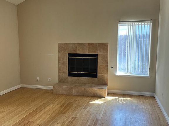 2nd image of 1516 Las Brisas Dr