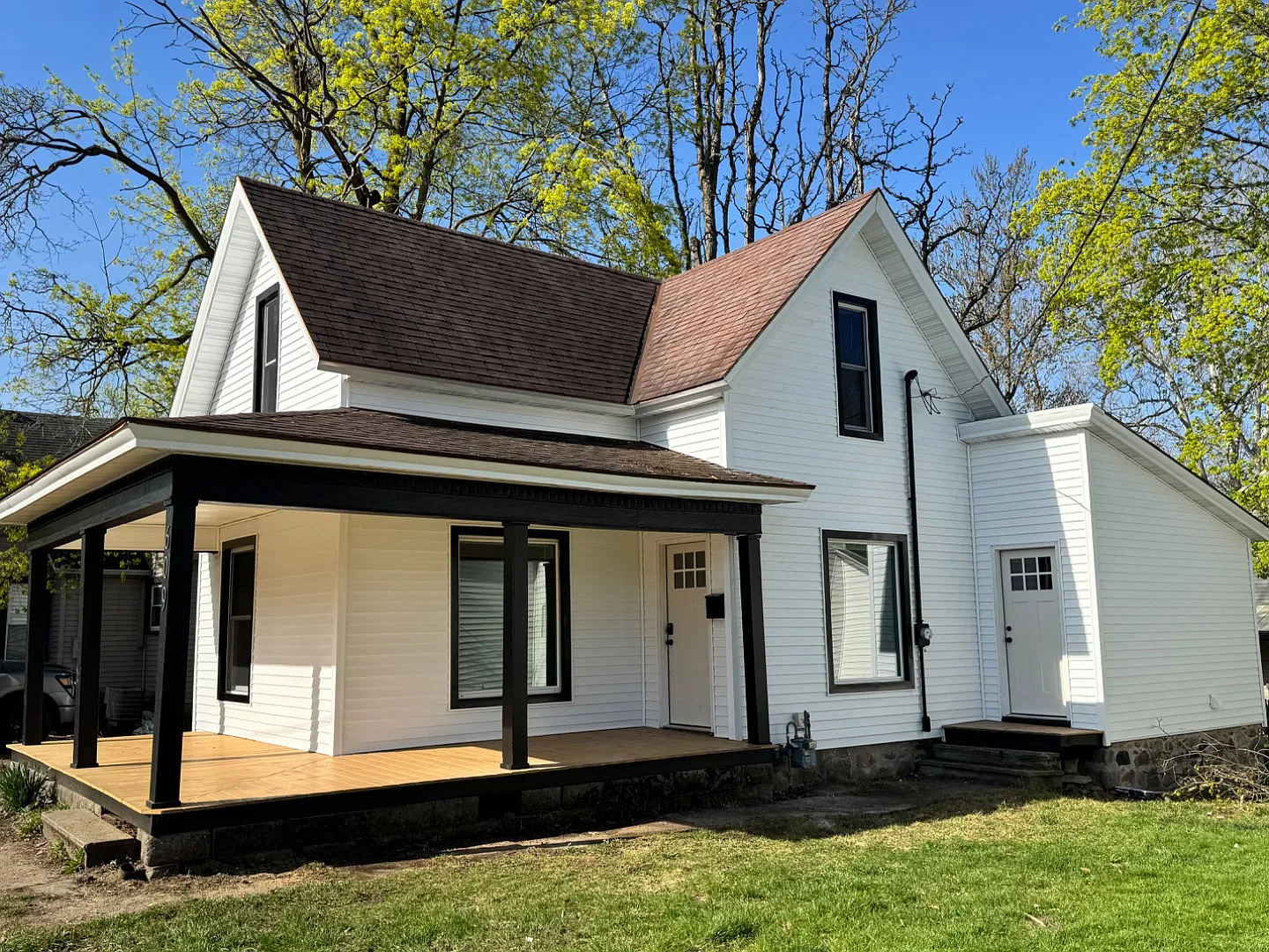 420 N Main St — Photo 2