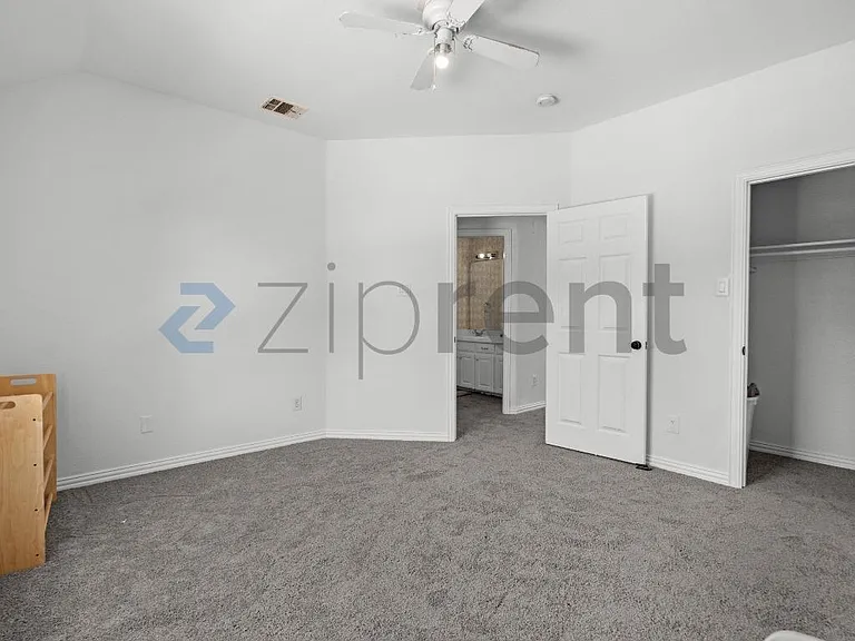 4509 Brittany Dr — Photo 11