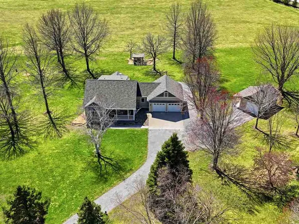 2969 Good Earth Pl NE, Iowa City, IA 52240