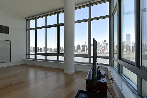 Rented by 212 Consulting Corp | media 17