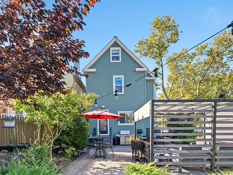 76 Condict St — Photo 32