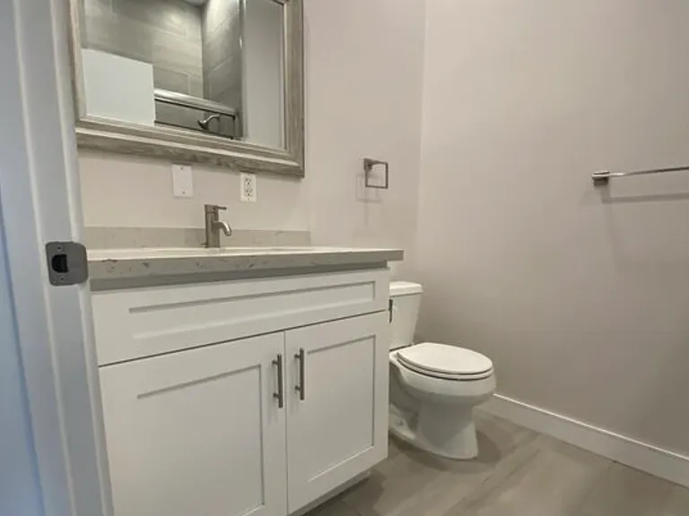 3955 S Budlong Ave #3955 — Photo 13