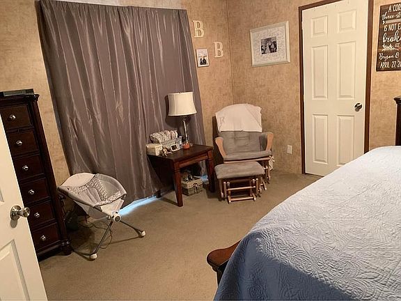4th image of 102 Holly Dr