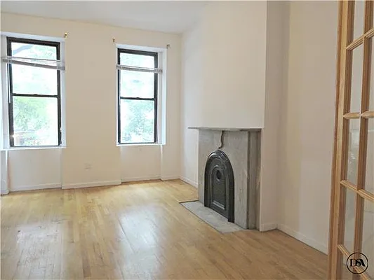 Rented by DSA Realty | media 36