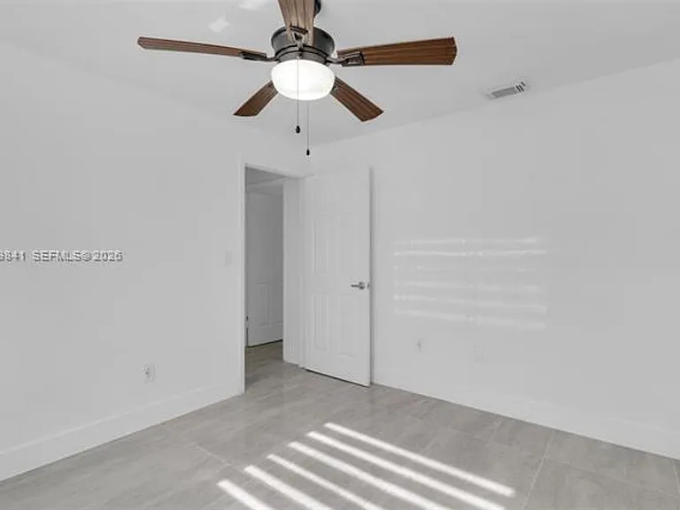 9999 NW 25th Ter #9999 — Photo 21