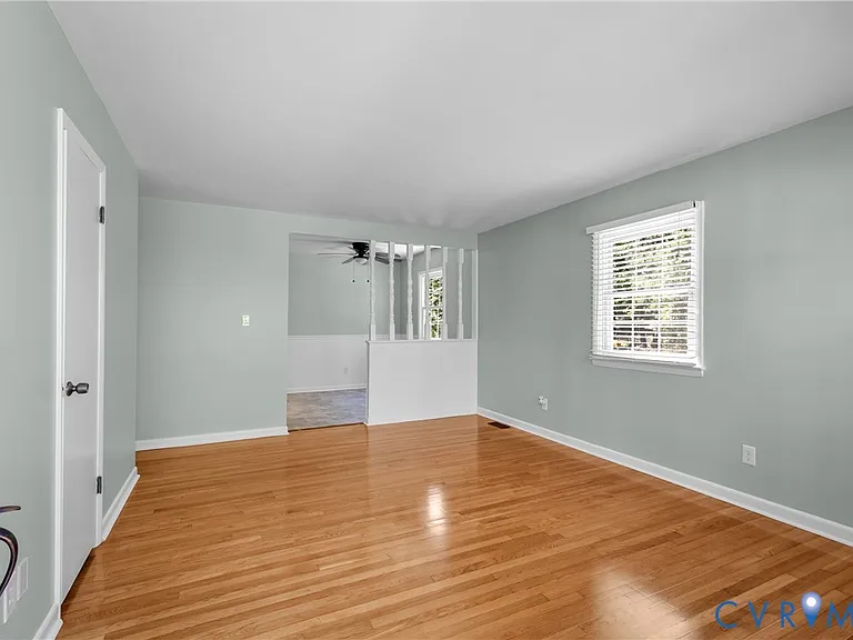 552 S 22nd Ave — Photo 8