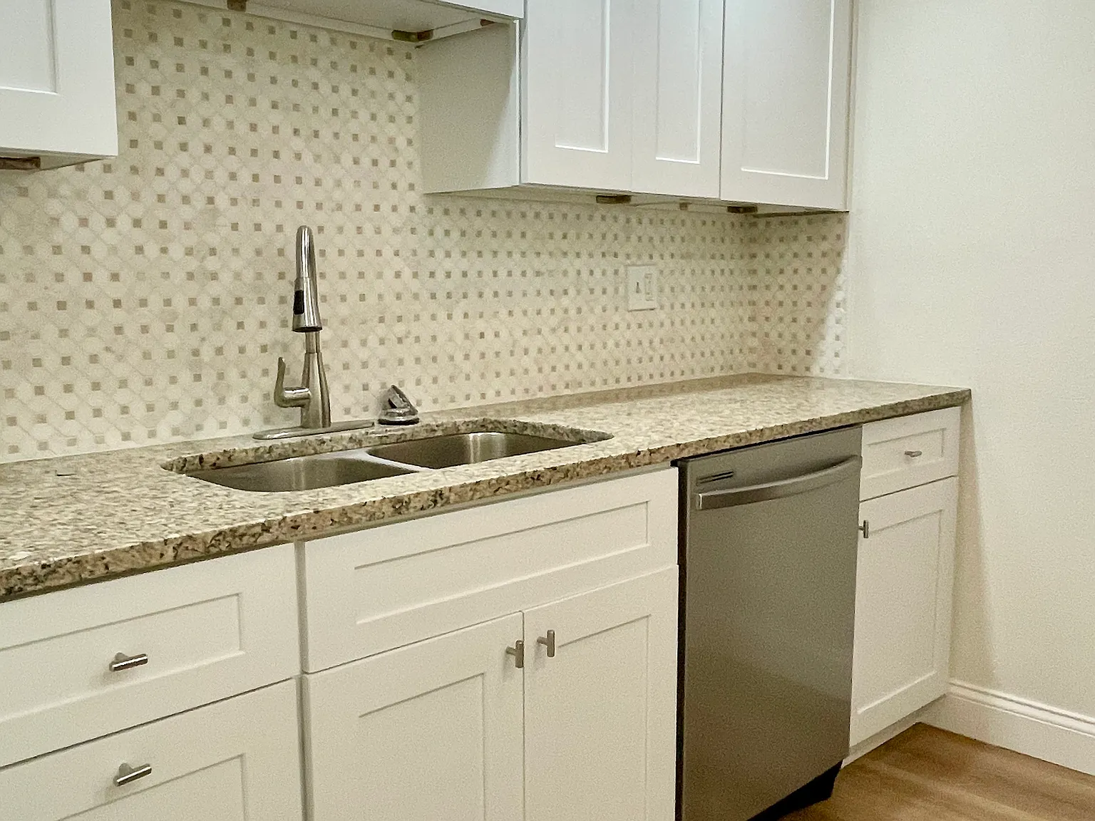 2 bed, 790 sqft, $1,800 — Photo 4