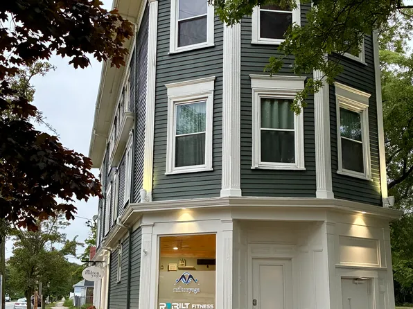 14 Brush Hill Rd #2, Milton, MA 02186