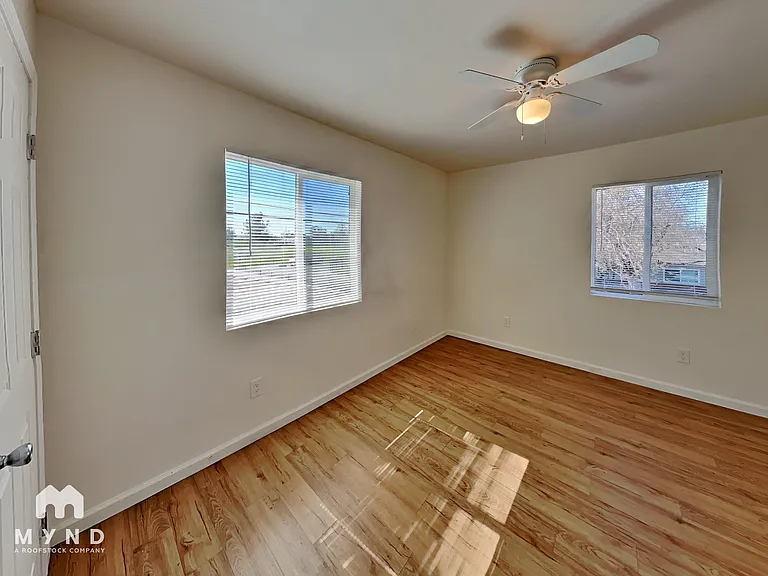 5631 53rd St #3 — Photo 9