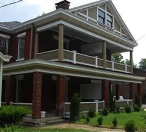 409 W 6th St Photo 1