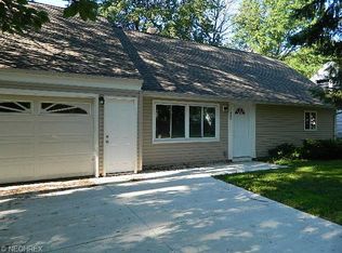 4880 Greenwood Dr, Sheffield Lake, OH