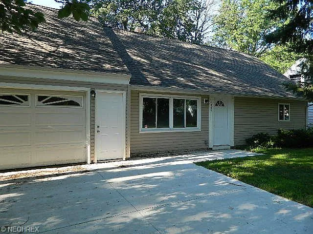 4880 Greenwood Dr photo 1