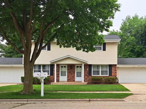 752 Imperial COURT #754, West Bend, WI 53095