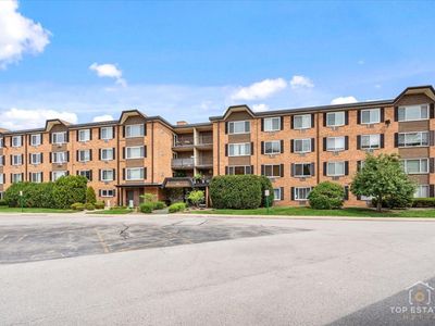 1227 S Old Wilke Rd #12-209, Arlington Heights, IL, 60005