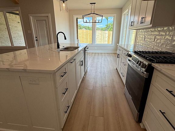 4th image of 3912 Spencer Crossing Dr