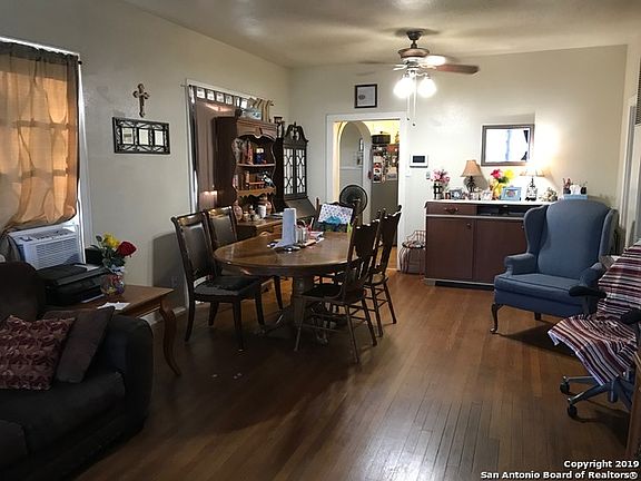 5th image of 205 Hot Wells Blvd