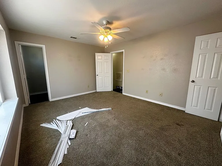 2527 Pascal Ct — Photo 9