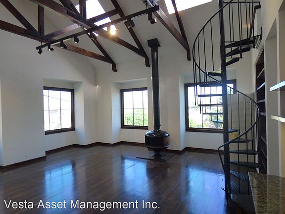 3rd image of 600-602 De Haro St #600
