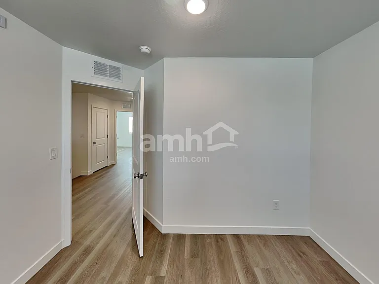 12638 W Flynn Ln — Photo 15