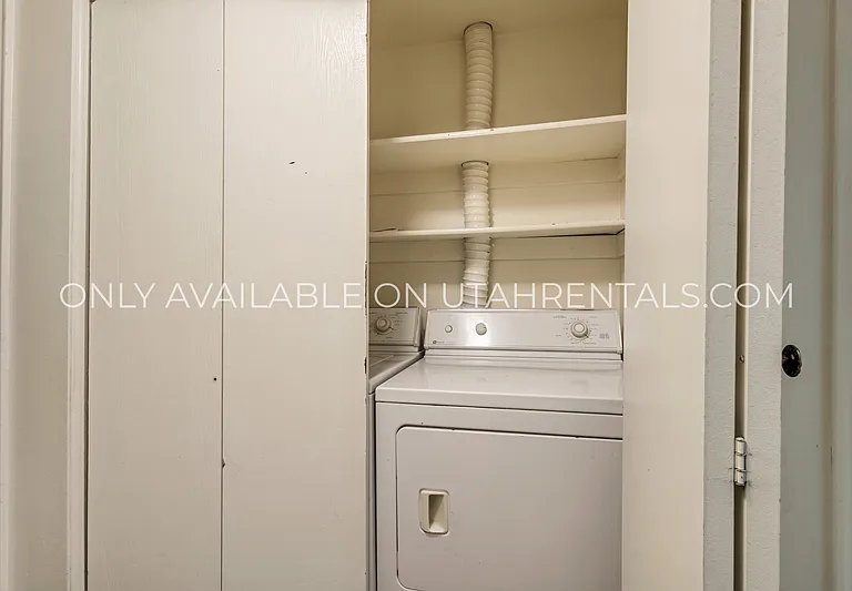 1671 Hickory Ln — Photo 16