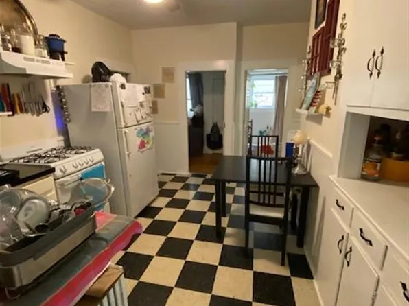 135 Willow Ave APT 1, Somerville, MA 02144