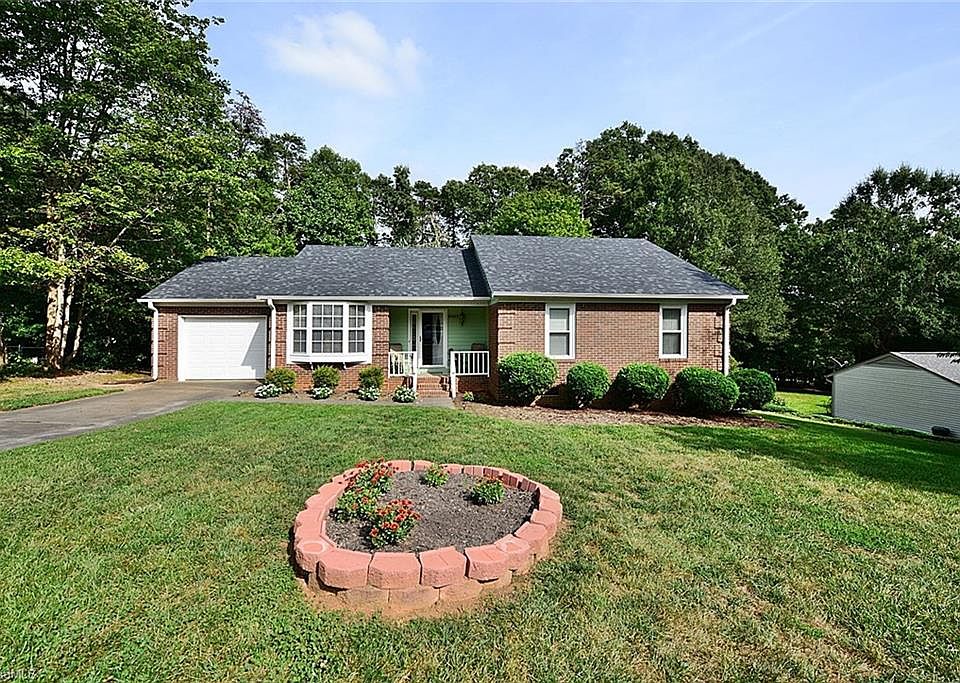 1st image of 6465 Armindale Ave