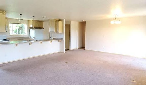 3rd image of 46673 SW Easterday Rd