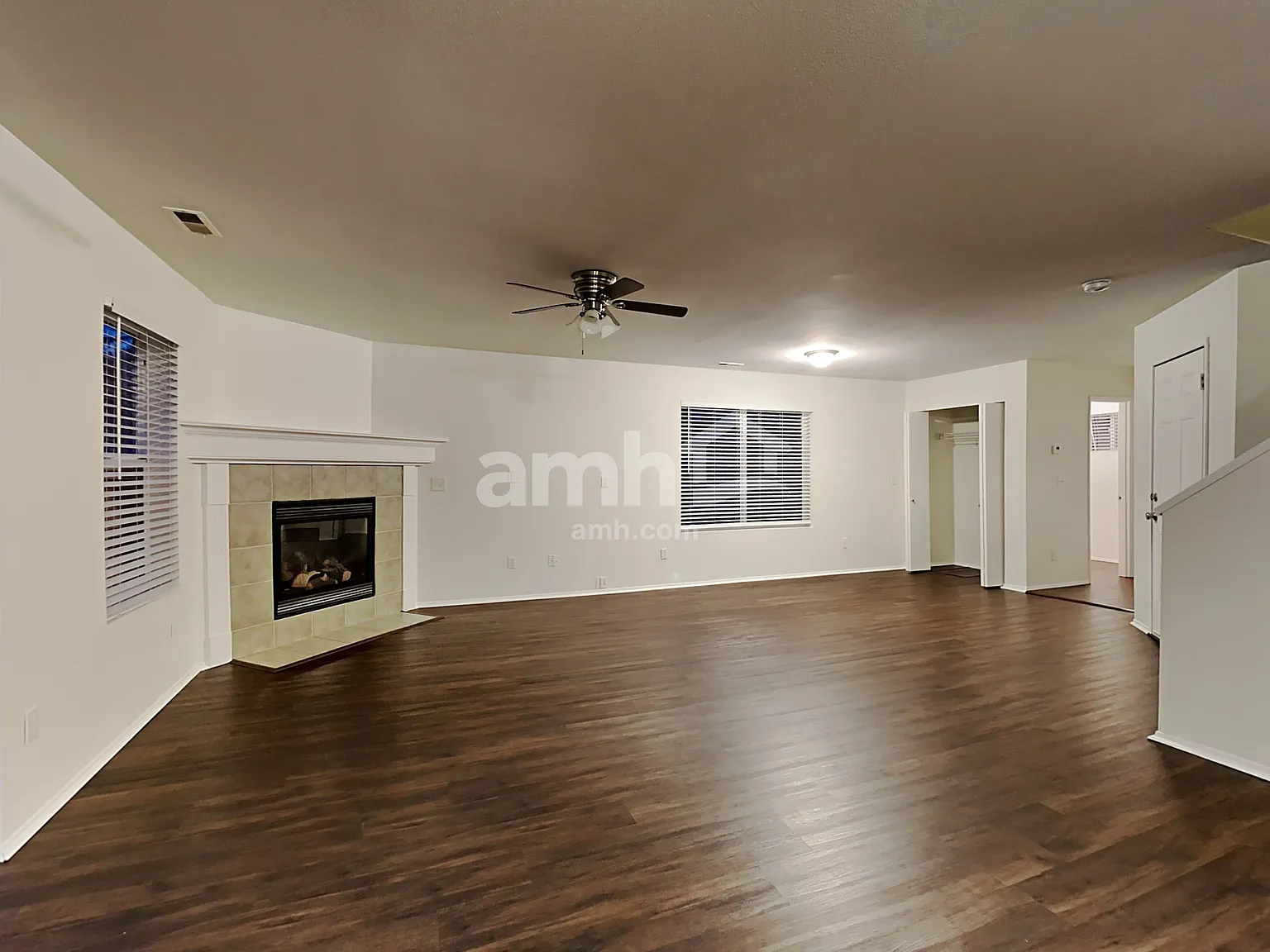 3 bed, 2.0 bath, 1901 sqft, $2,960 — Photo 4