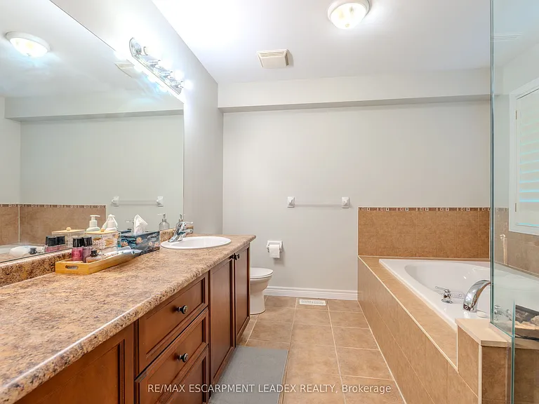441 Stonehenge Dr #8 — Photo 23