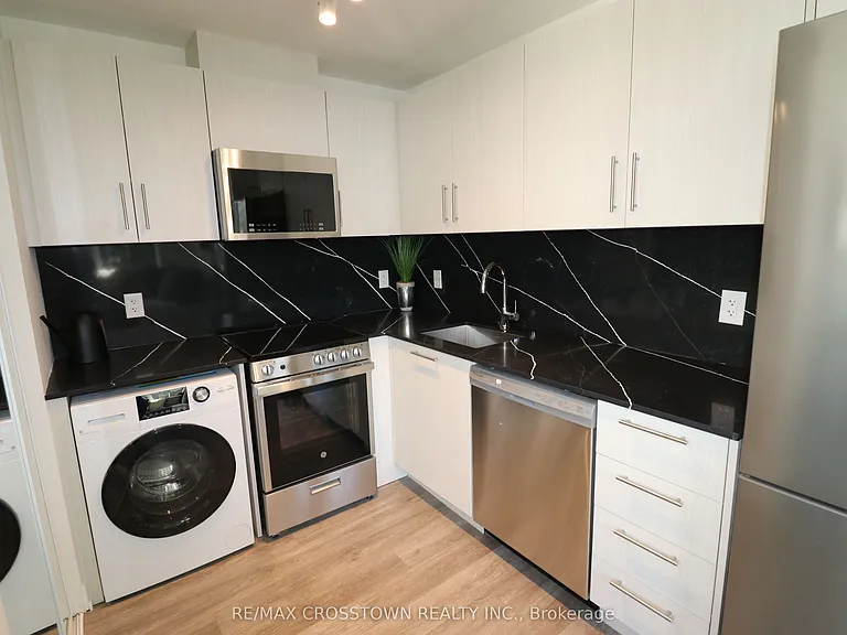 861 Sheppard Ave W #57 — Photo 2