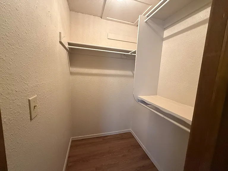 1015 W Swan Lake Ct — Photo 20