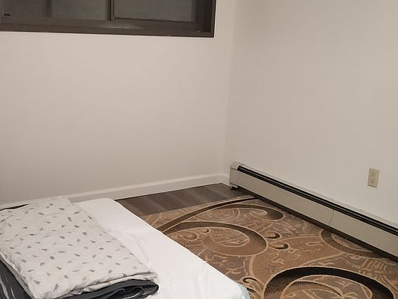 4th image of 1030 E Court St #16