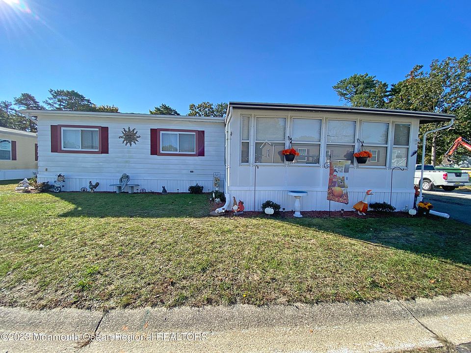 1st image of 57 Woodchuck Parkway