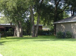 211 E Lakeview Ave, Eustis, FL 32726