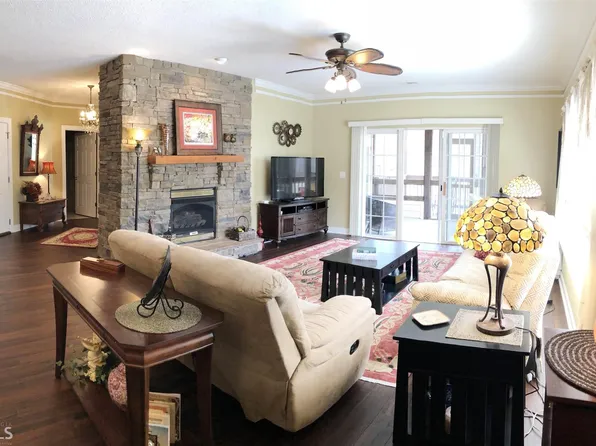 146 Gleneagle Ct Unit 202-E, Clayton, GA 30525
