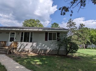 17536 Sparks Ln, Spring Lake, MI 49456